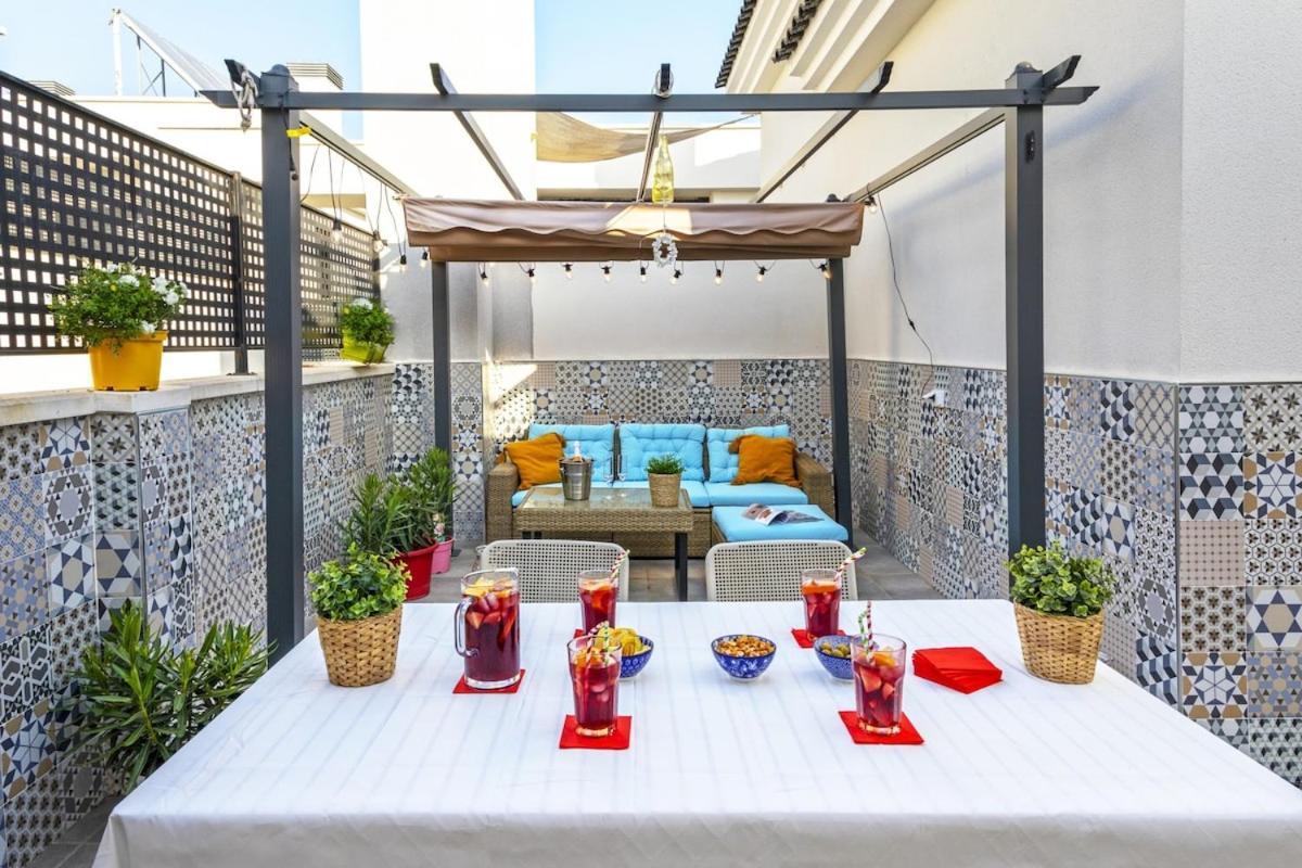 -malagasunapts- Privateterrace Freeparking Pool Apartment *